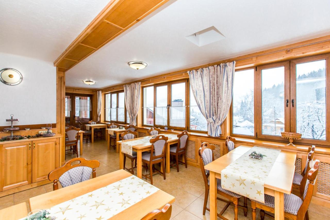 Atava Family House Hotel Яремче Екстериор снимка